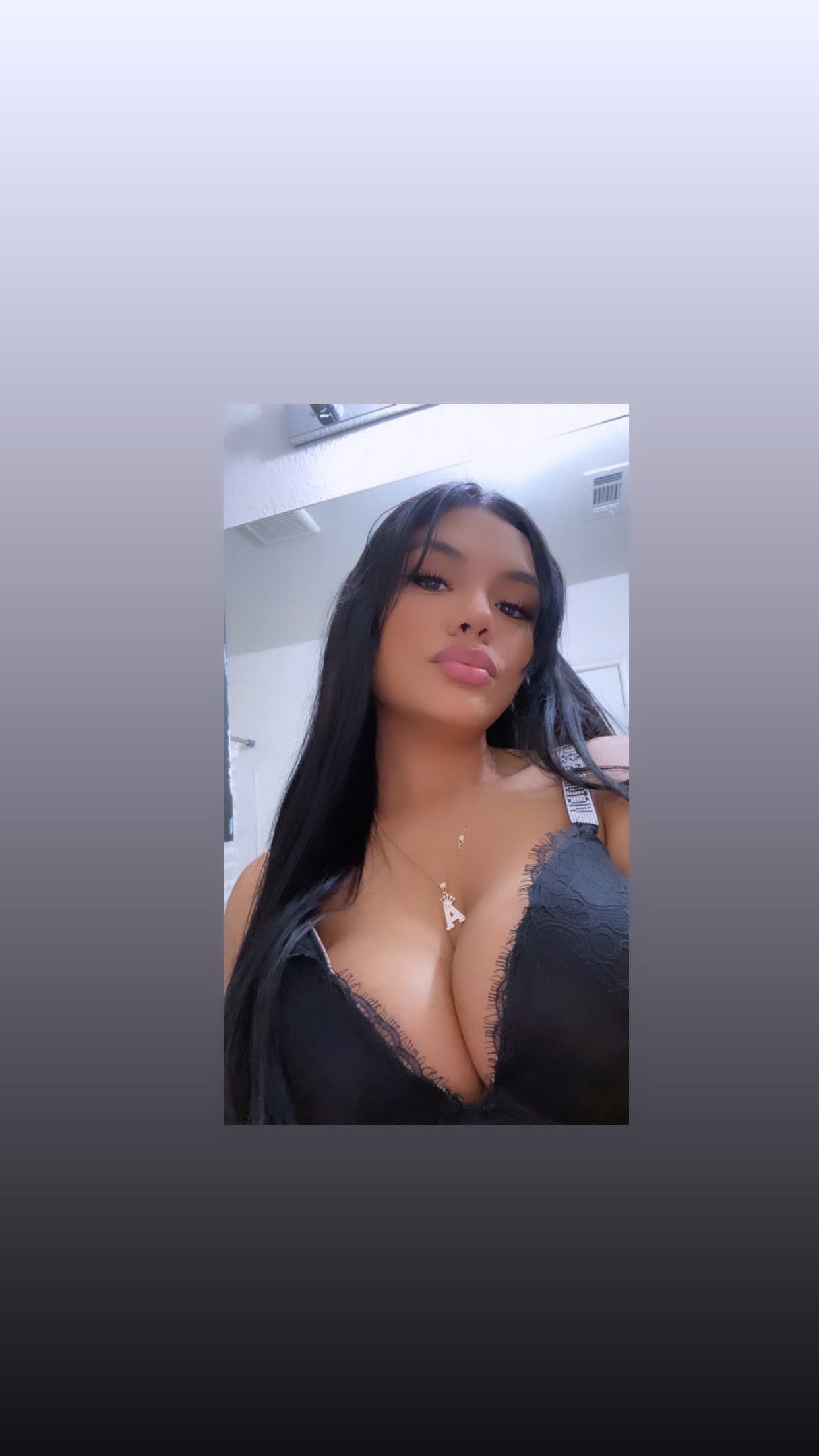 Alejandra OnlyFans