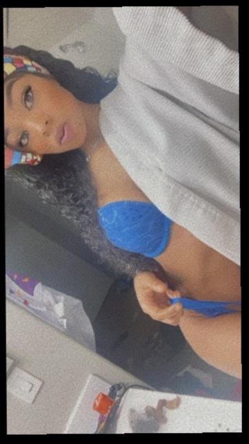 Lilly Simmions OnlyFans