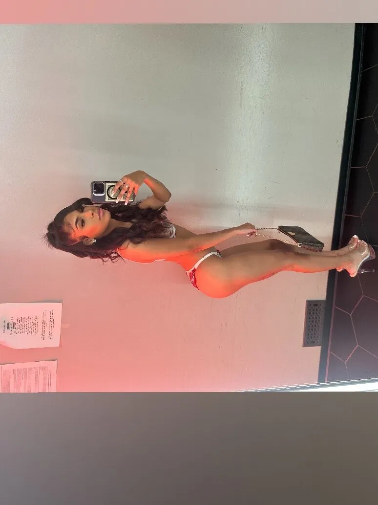 call me Desire 🎀 OnlyFans header