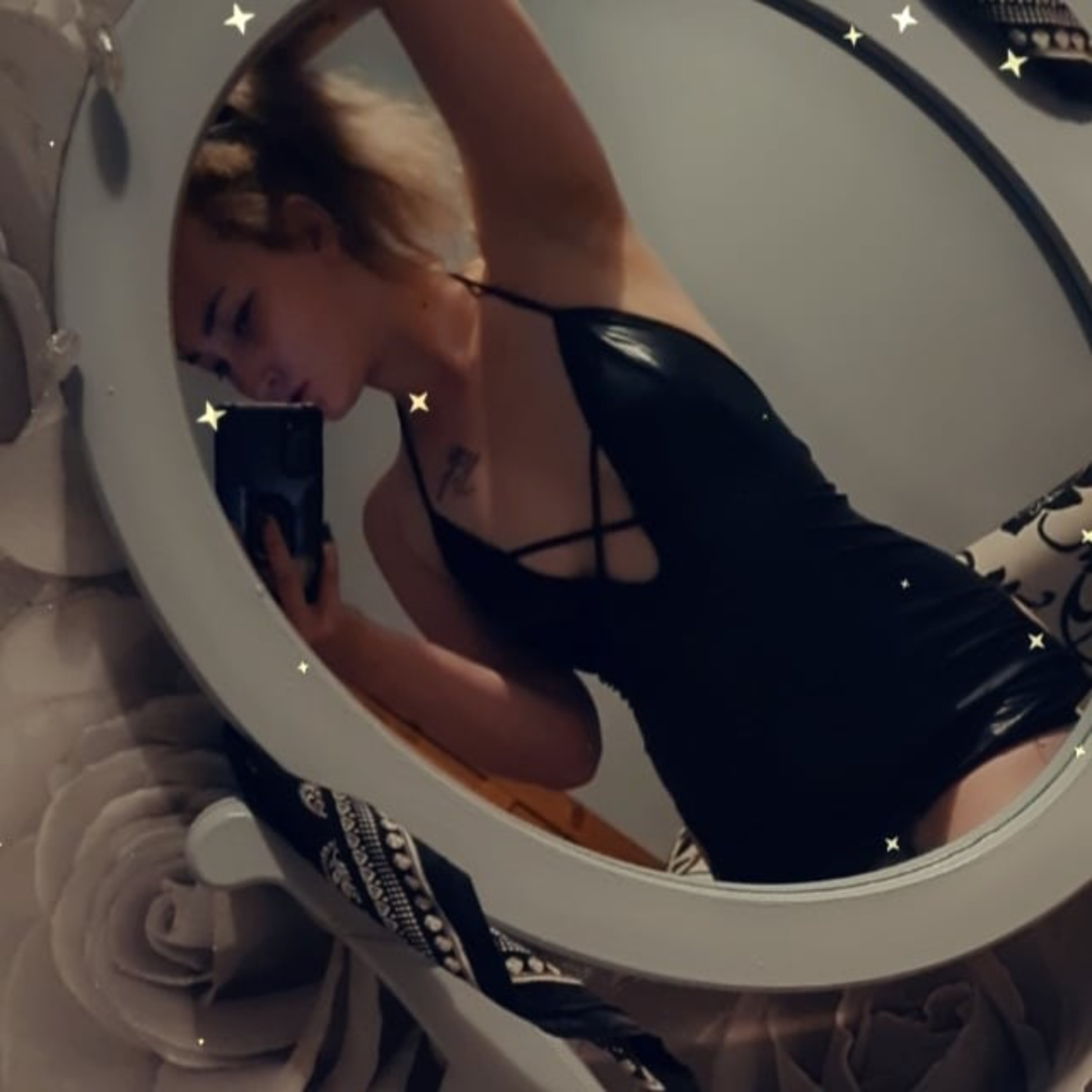 Faye OnlyFans header