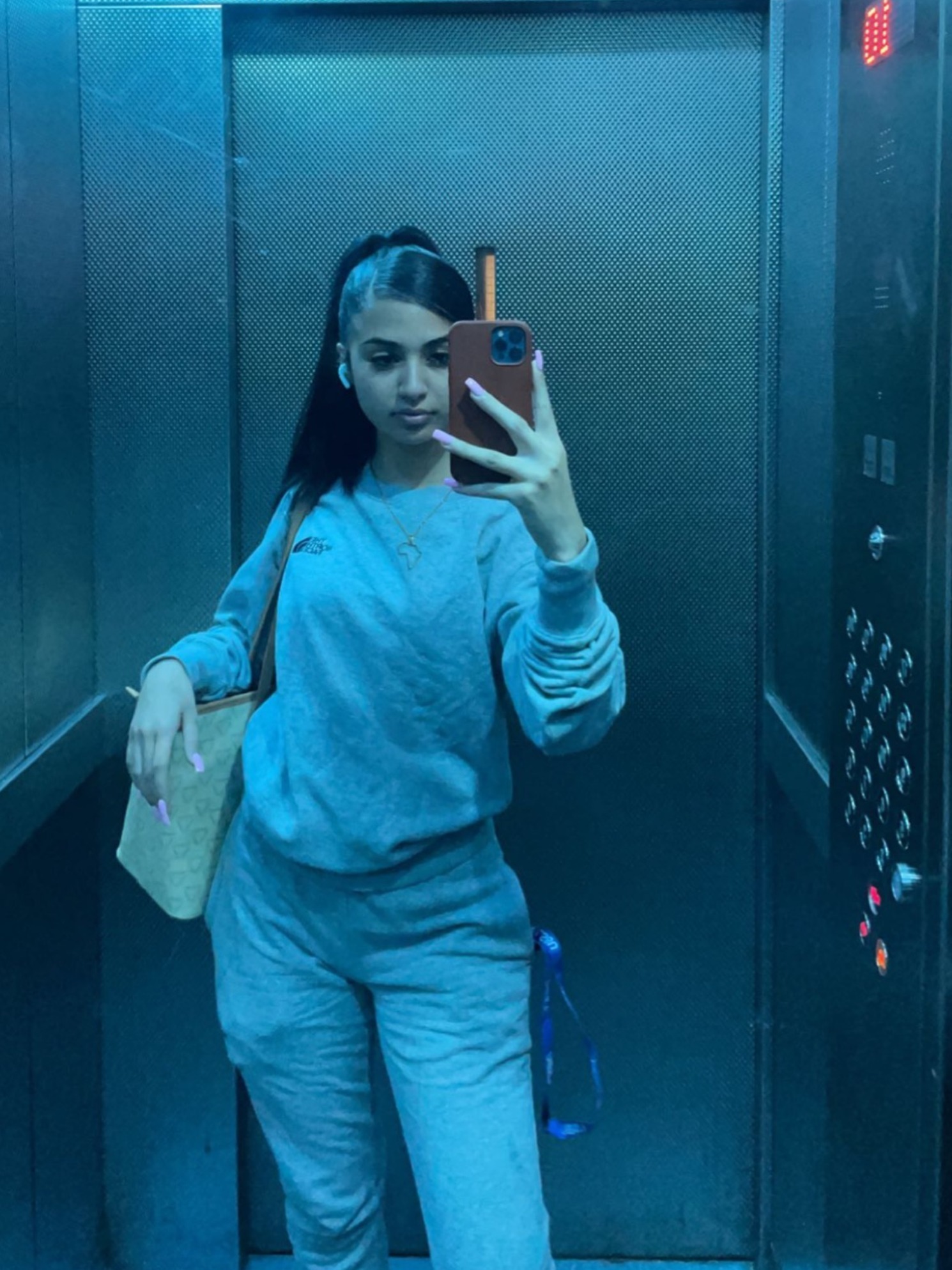 toes and nails ✌️ OnlyFans