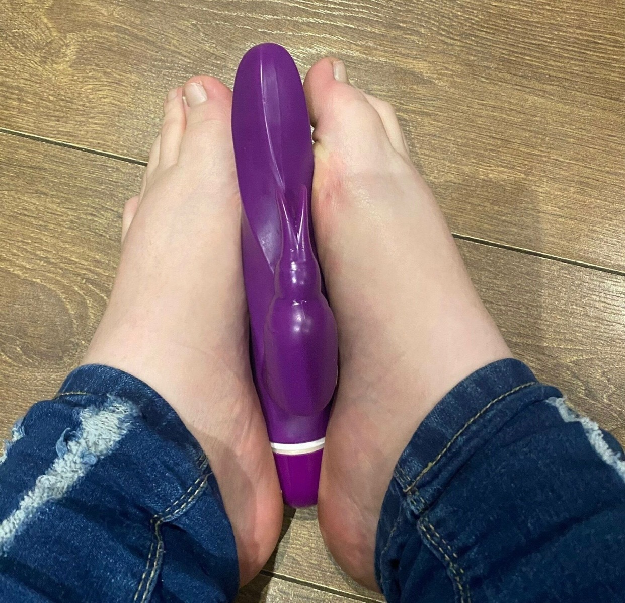 FeetAndFriendsxoxo OnlyFans