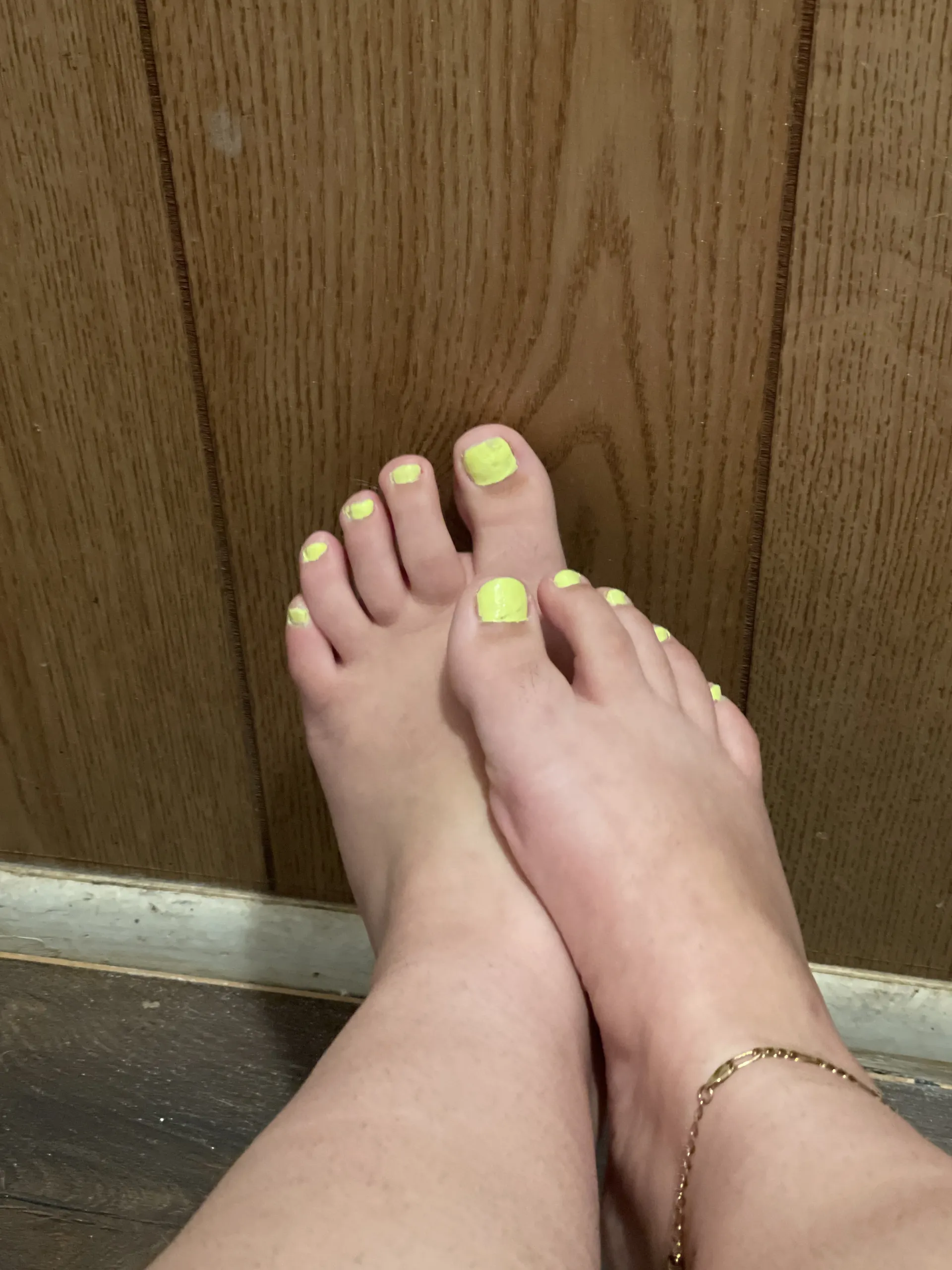 Feet &amp; nails OnlyFans header