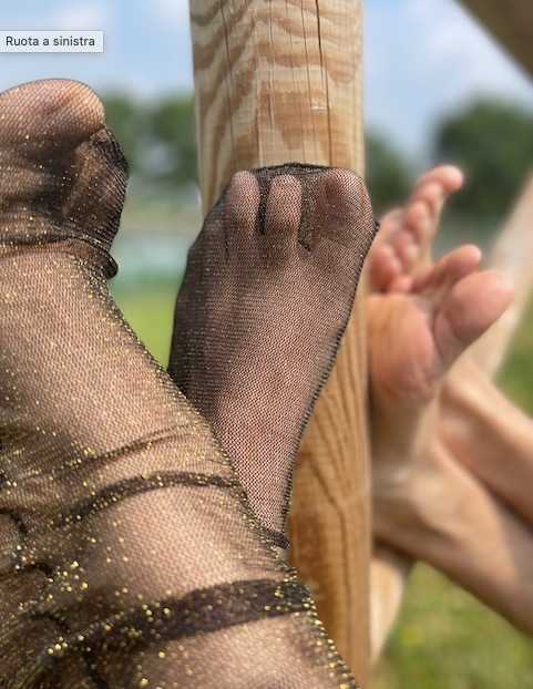 Feet and  sun🌞 OnlyFans