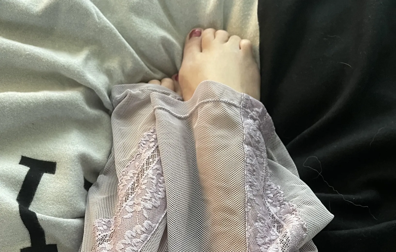 FeetBetweenTheSheets OnlyFans header