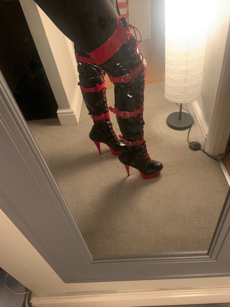 Feet, Food &amp; Travel Mistress OnlyFans header