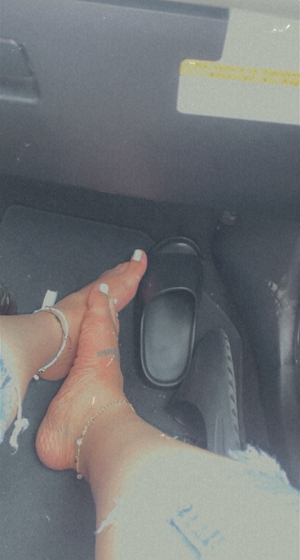 That girl and her feet 👣