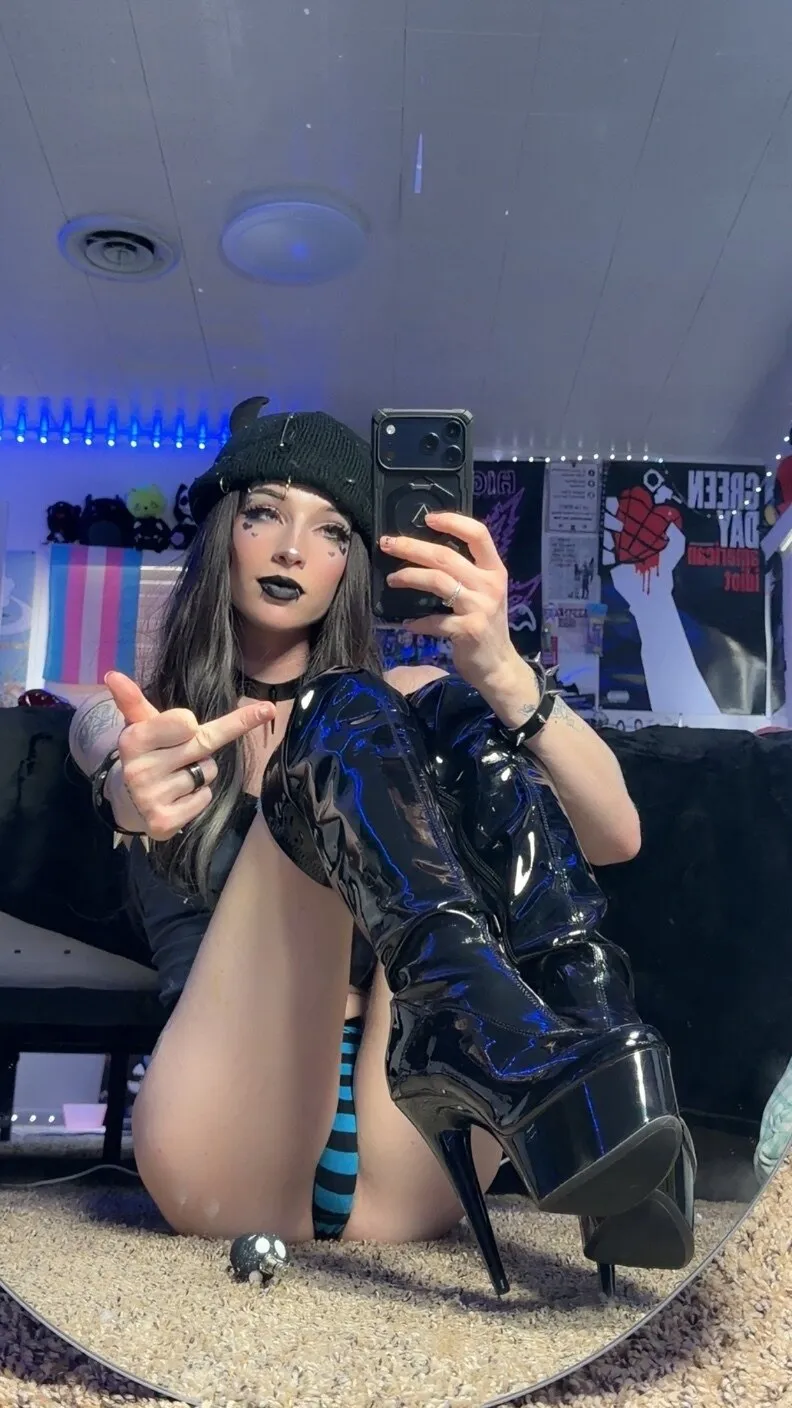 Kayla Lavigne The Fetish Queen