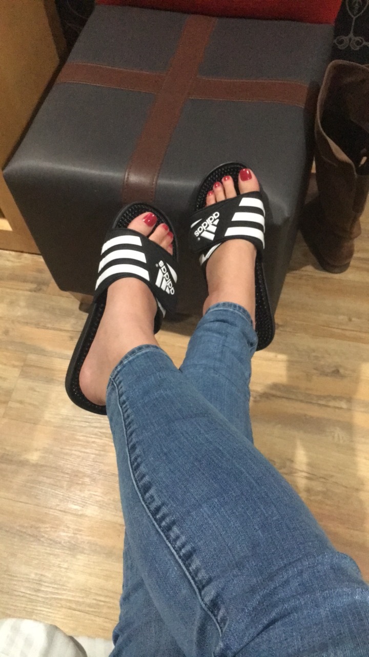 Feetphotos_only OnlyFans