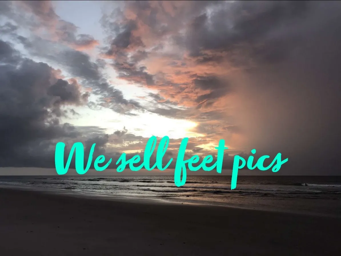 We sell feet pics OnlyFans header