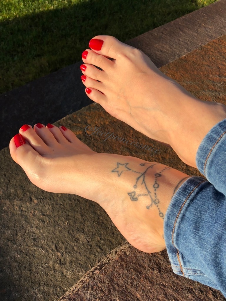 Feetprincessnice OnlyFans header