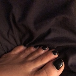 Feet 🦶🏽 treat OnlyFans