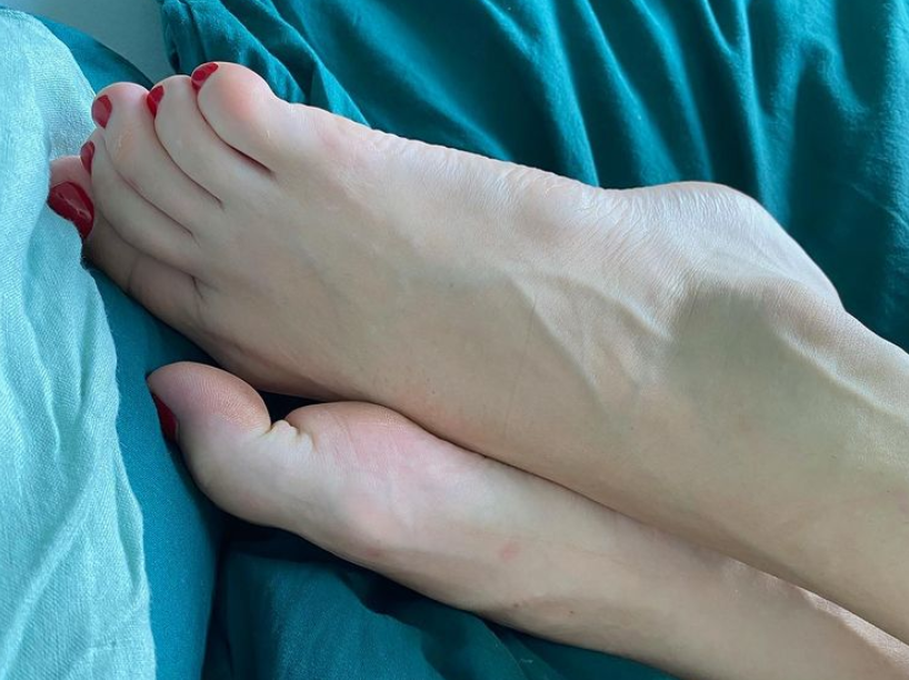 Feeturing April - Foot Princess OnlyFans header