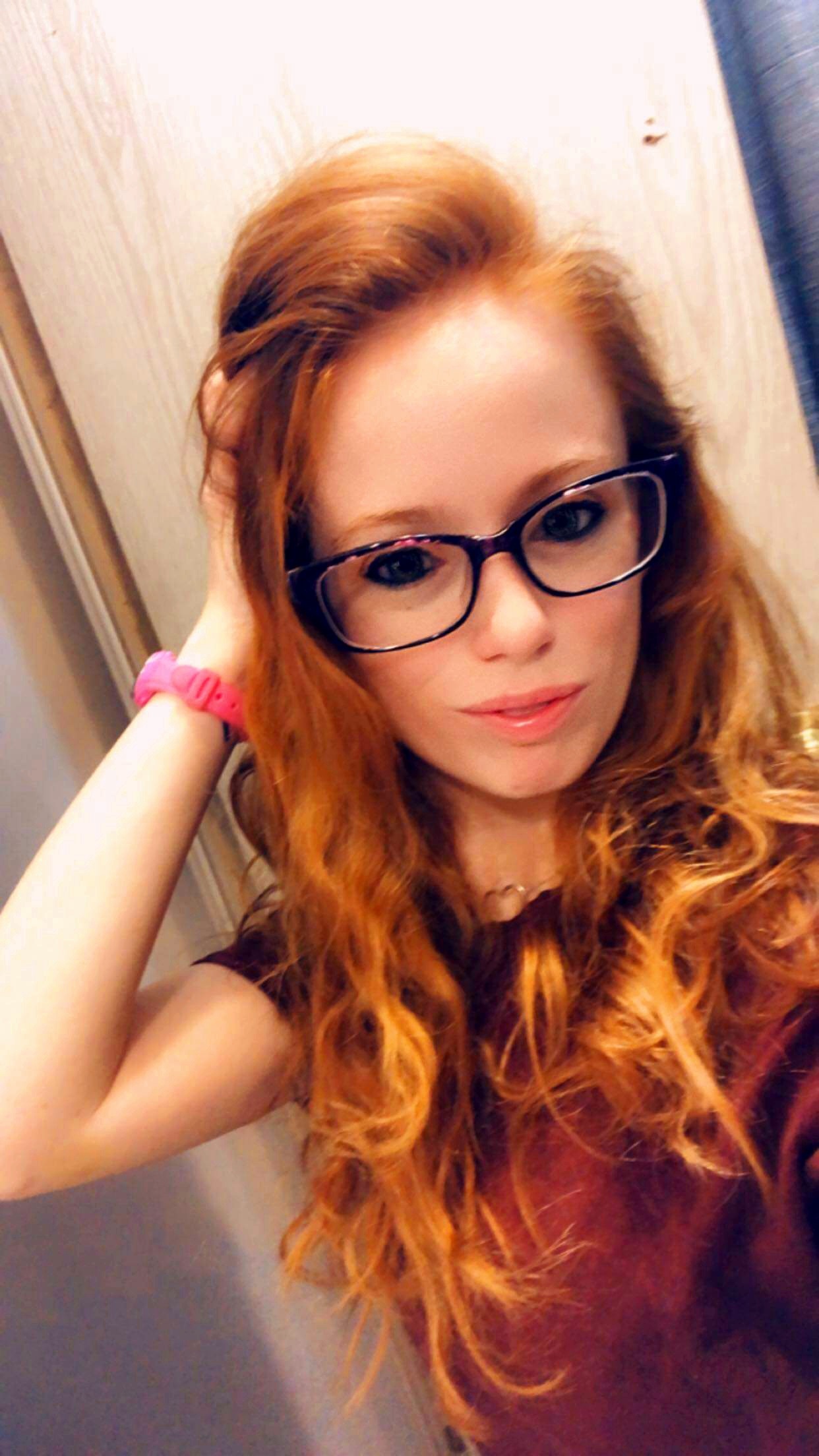 FeistyLilRed Free OnlyFans