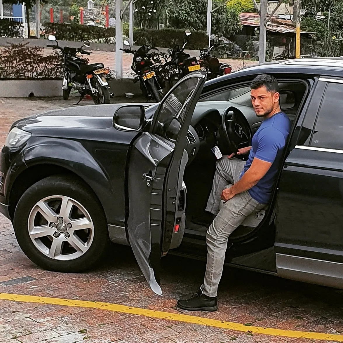 feling47@hotmail.com OnlyFans header