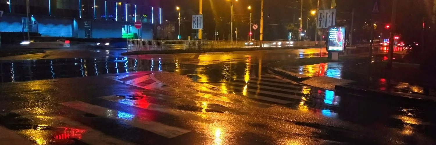 Lea :33 OnlyFans header