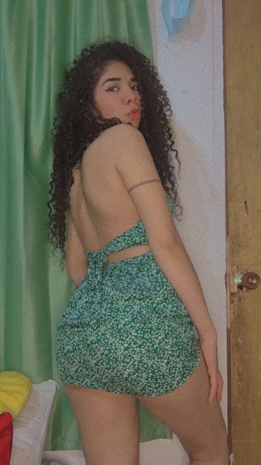 fernanda oviedo OnlyFans header