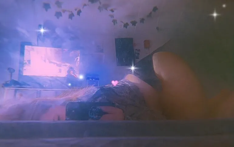 Festivebroccoli OnlyFans header