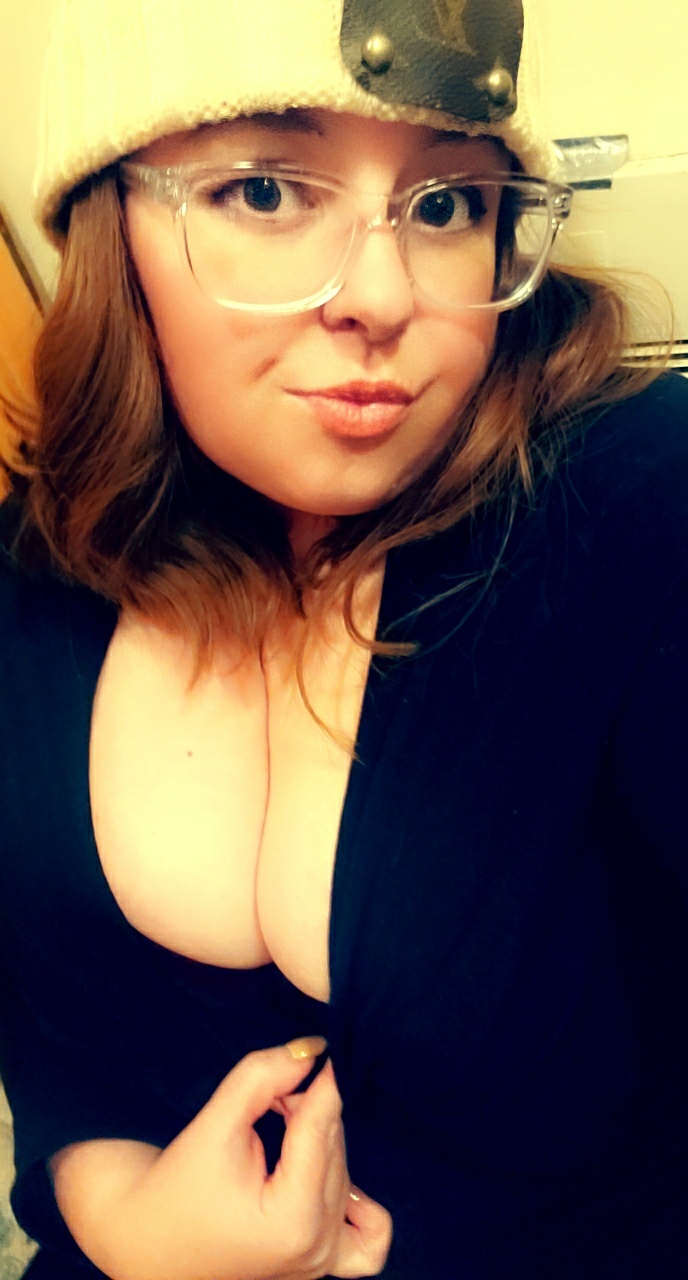 Fiery redhead OnlyFans