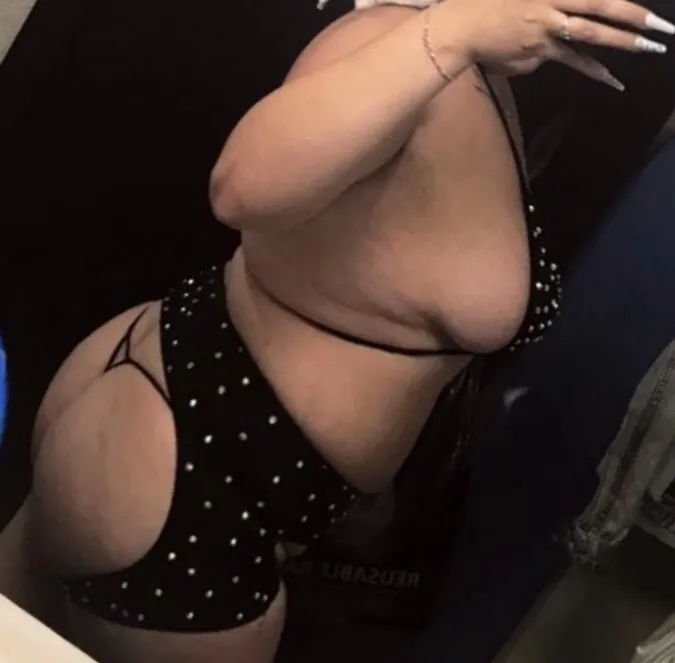 Wet like Fiji👀💧👅 OnlyFans header