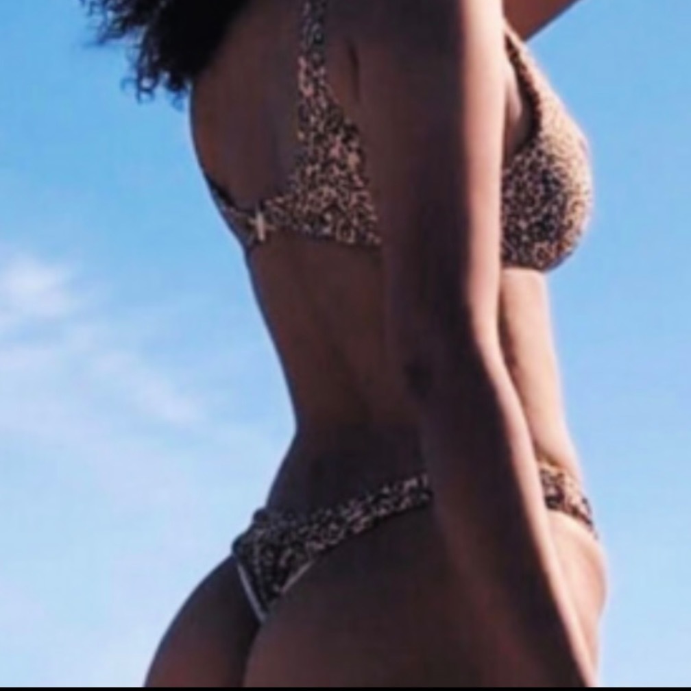 Aubry OnlyFans header