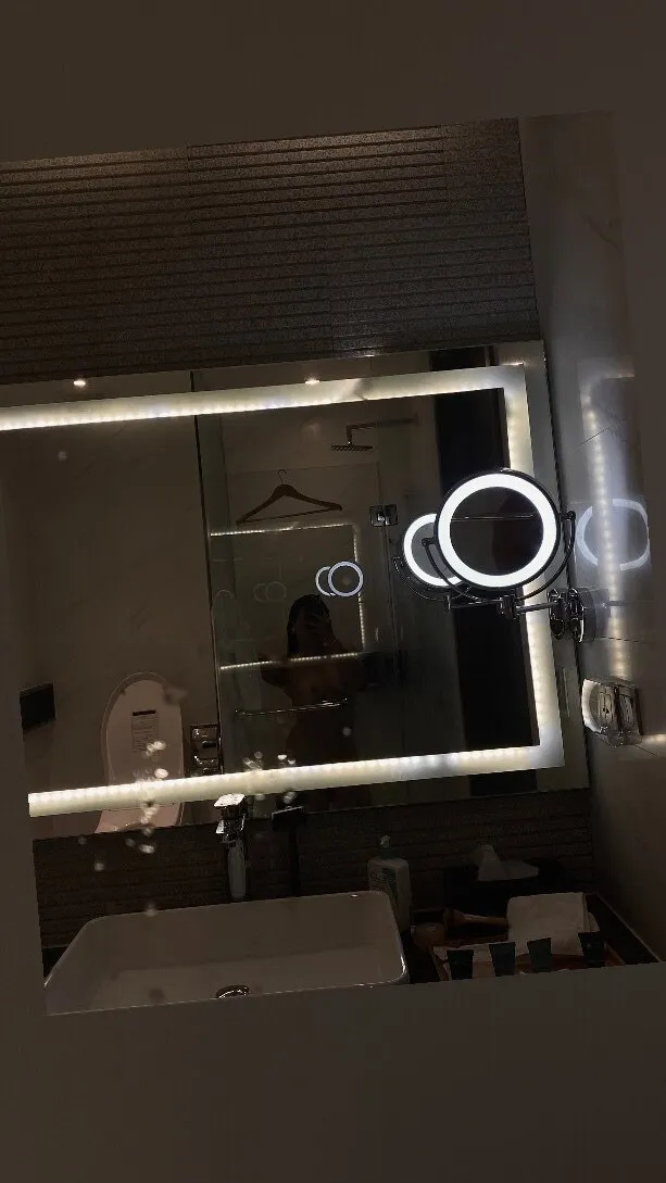 finiana OnlyFans header