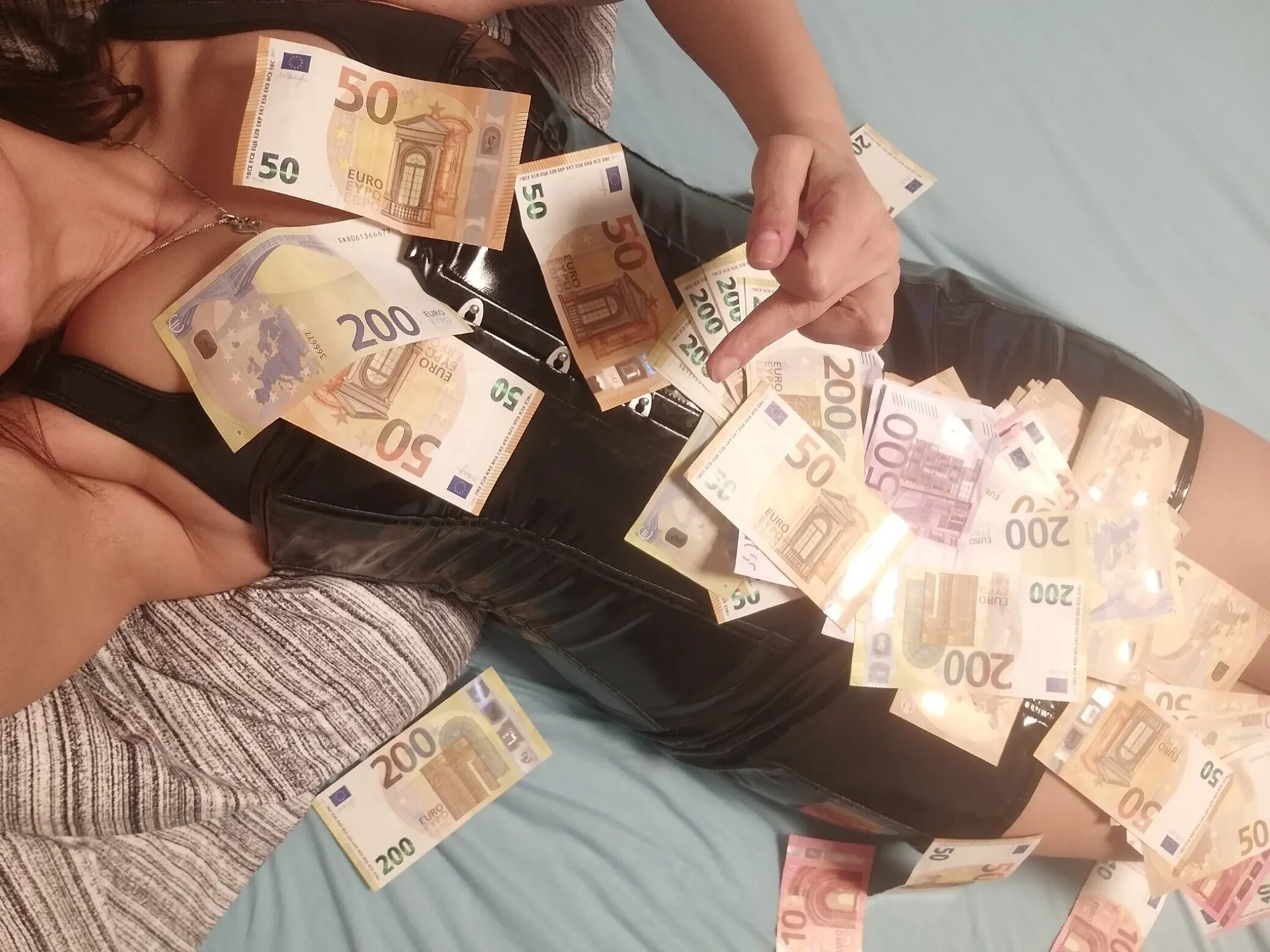 💶 Findom Diosa 💶 03.Dezember 🎂 my birthday OnlyFans header