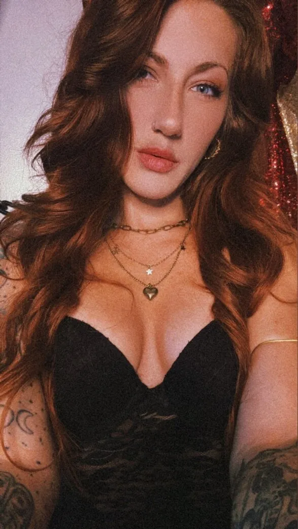 Miss Littia | Findom Femdom Fetish