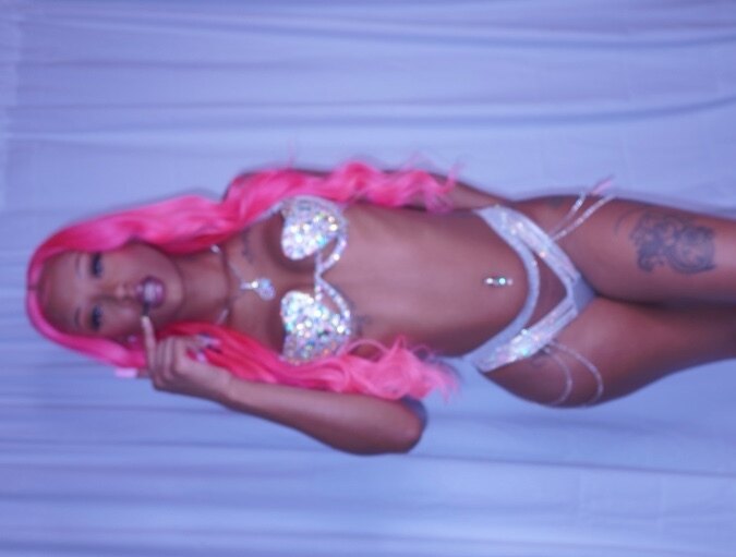 ( Fineassariiii ) OnlyFans header