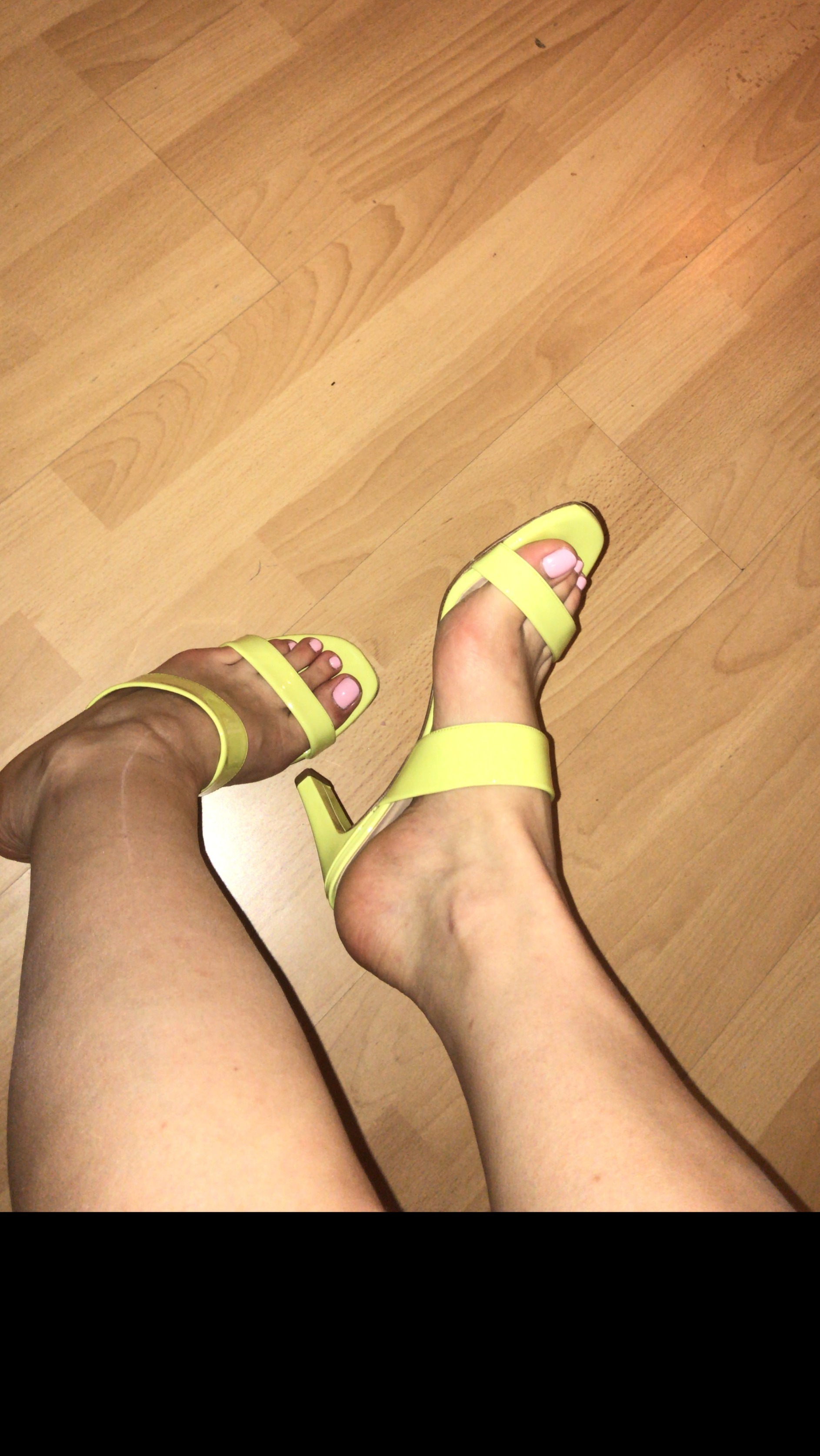 Bella OnlyFans header