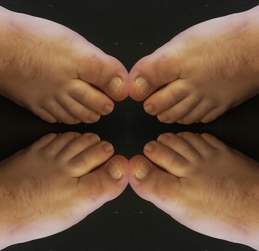 Feet &amp; kink customs