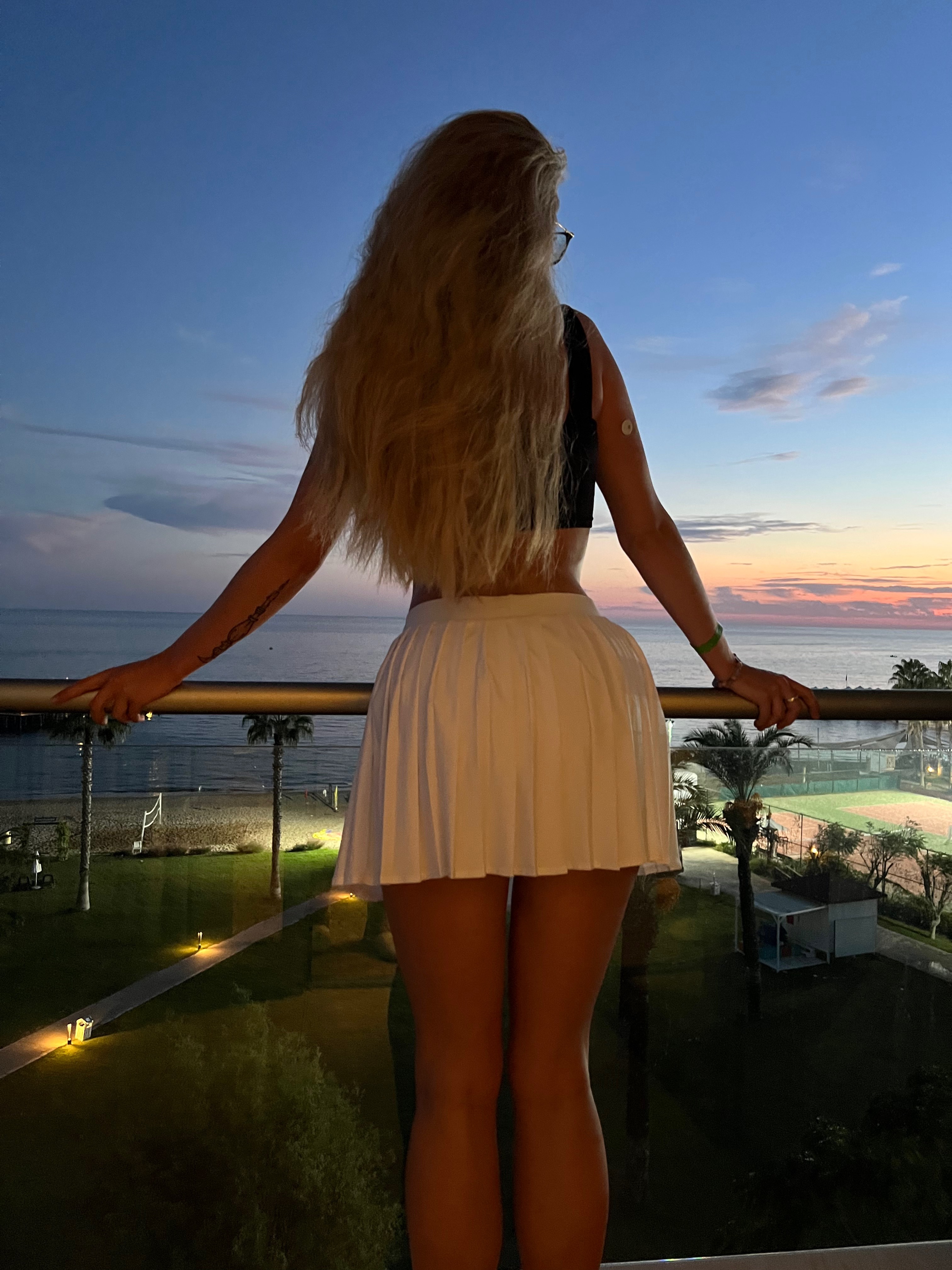 Luna from your Laguna OnlyFans