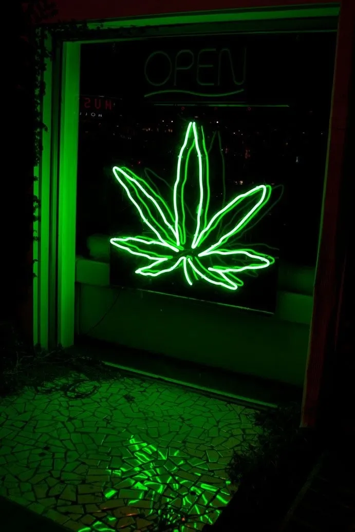 Weedy OnlyFans header