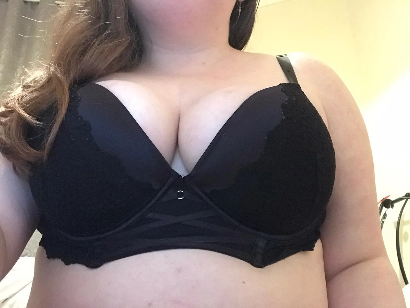 FoxiNessa OnlyFans header