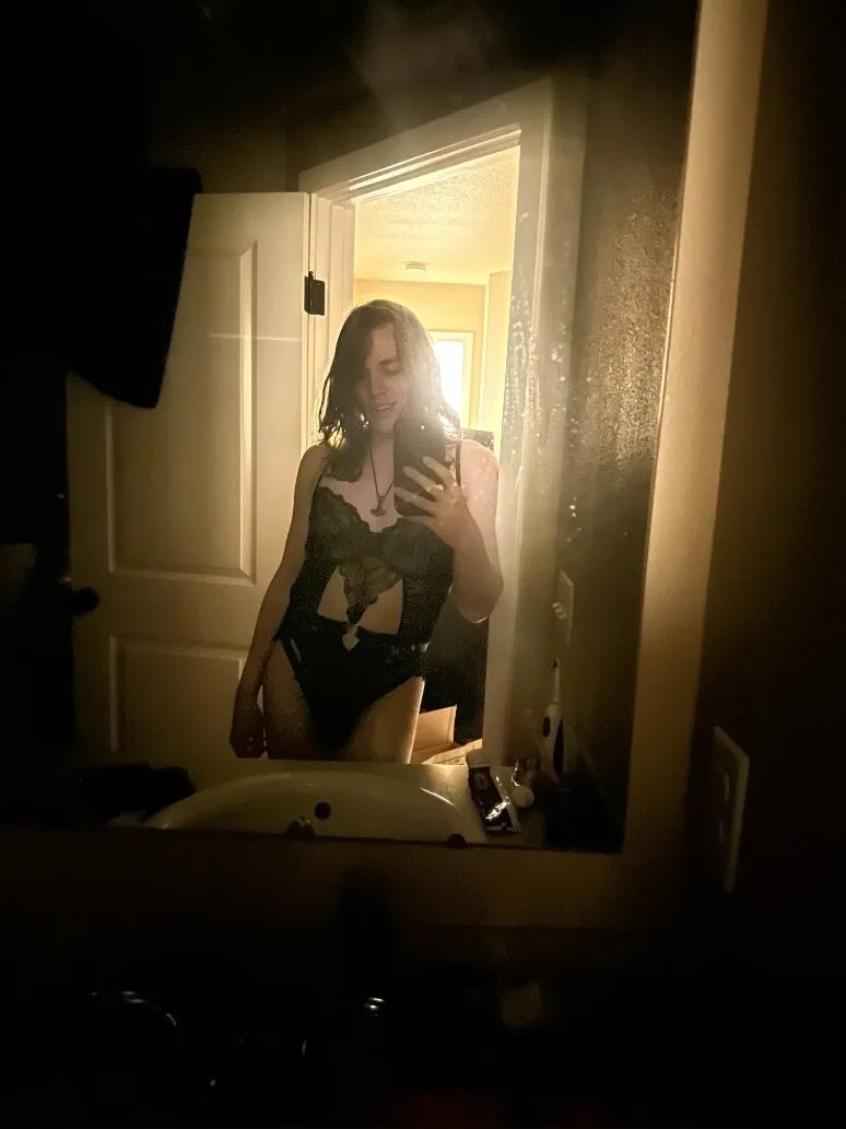 Vera Fox OnlyFans header