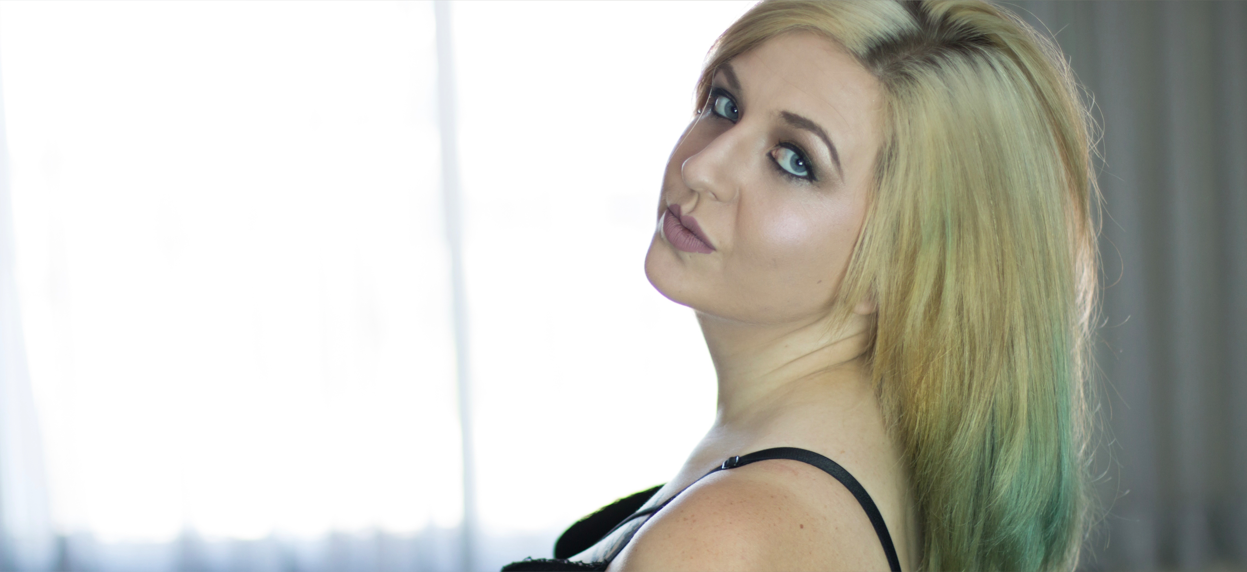 FoxxxyLeo OnlyFans header