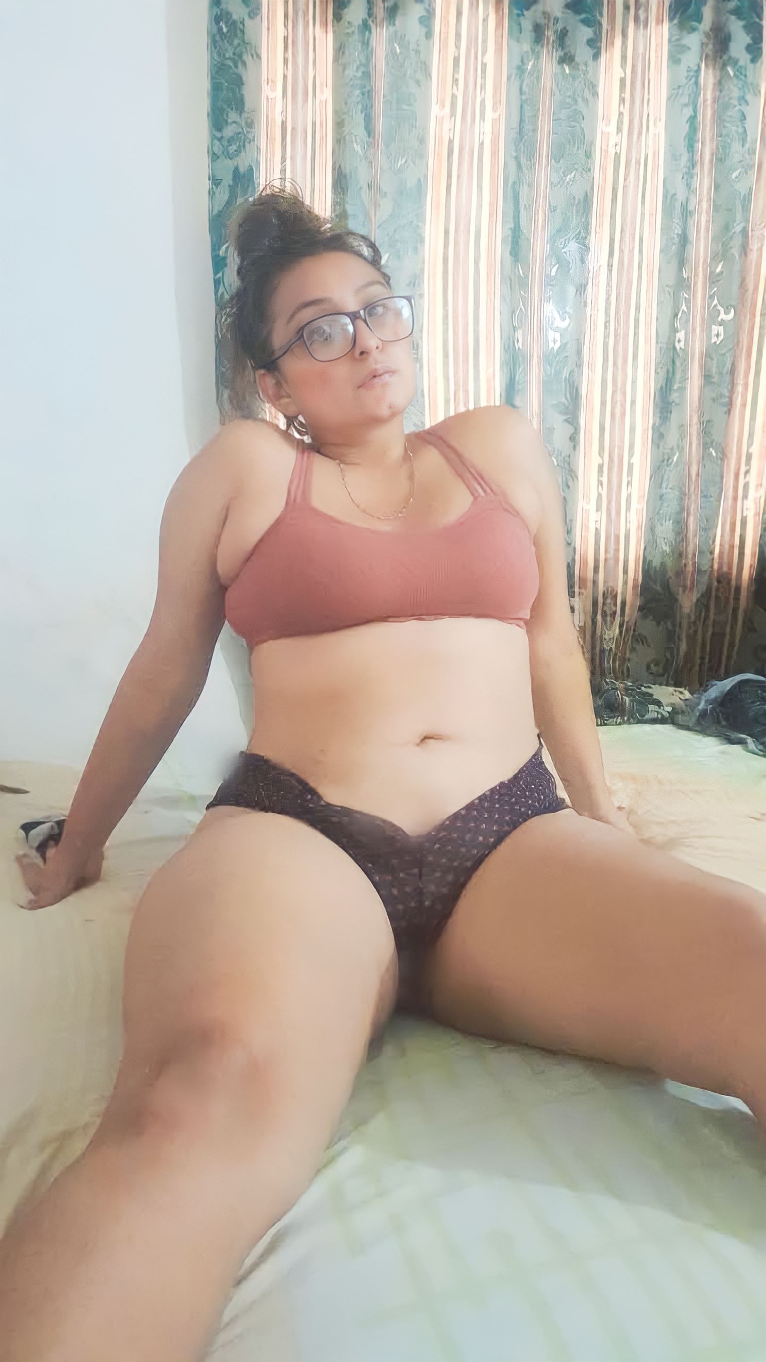 Foxy Yiyi 🍑🔥 OnlyFans