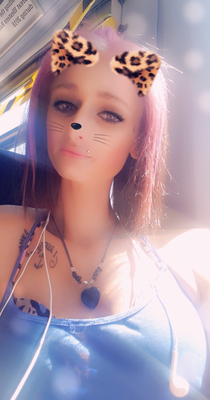 Suzi Fox OnlyFans header