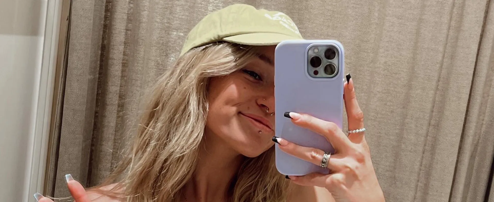 Courtney OnlyFans header