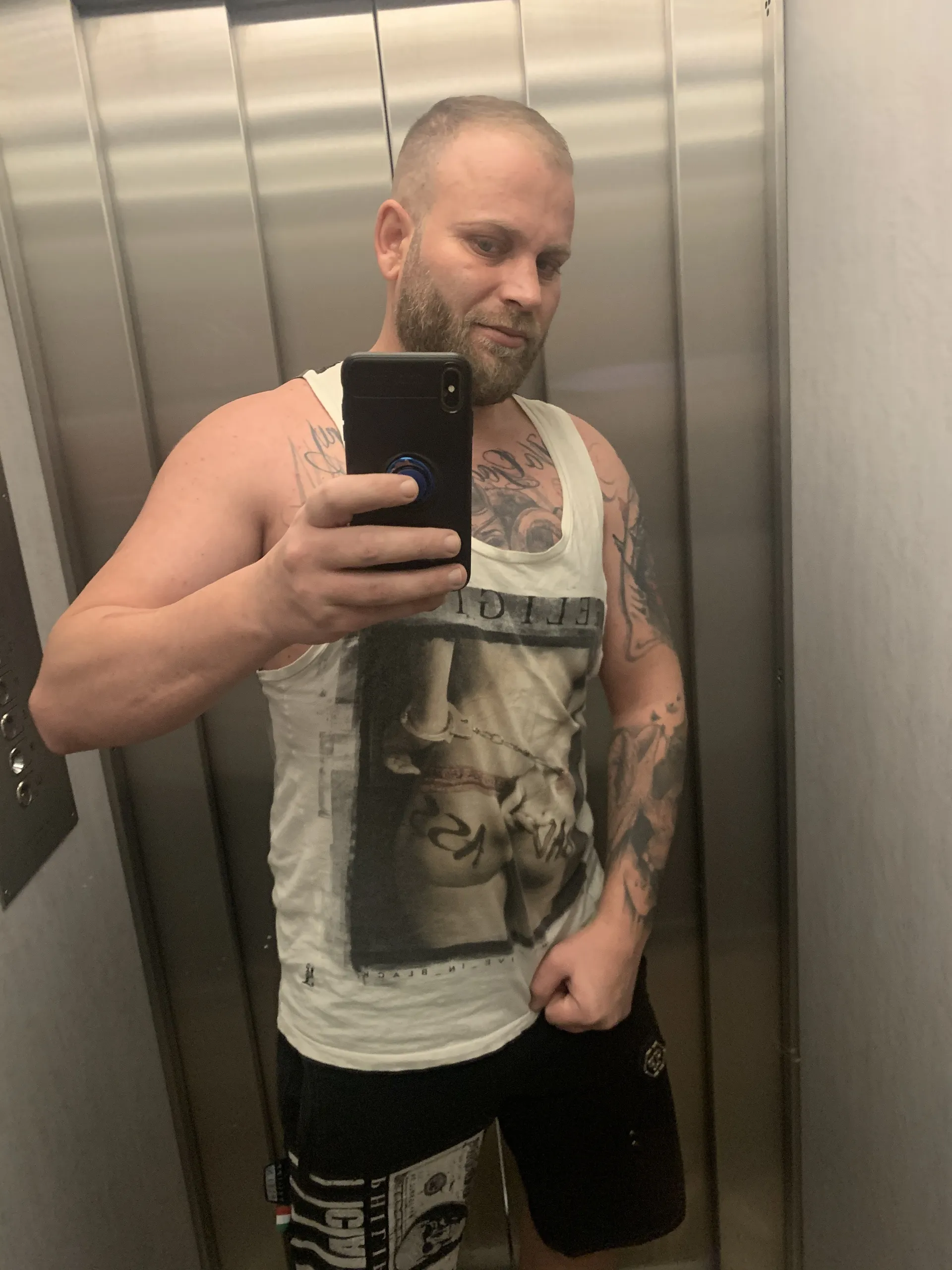 Fraty OnlyFans header