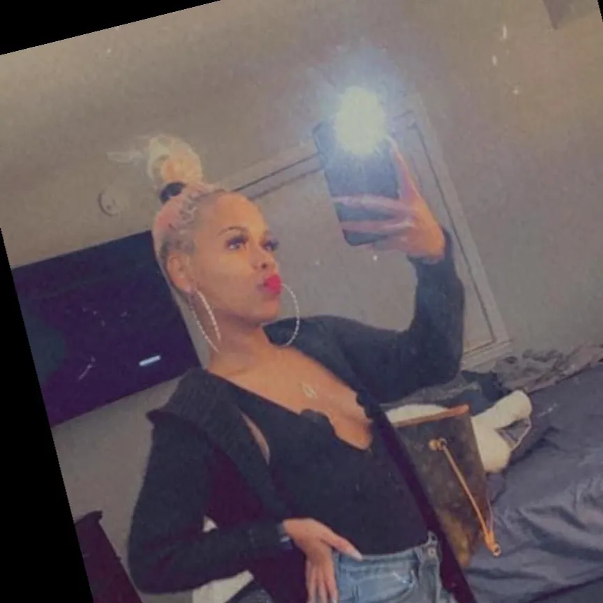 Barely Legal Mamì 😉 OnlyFans header