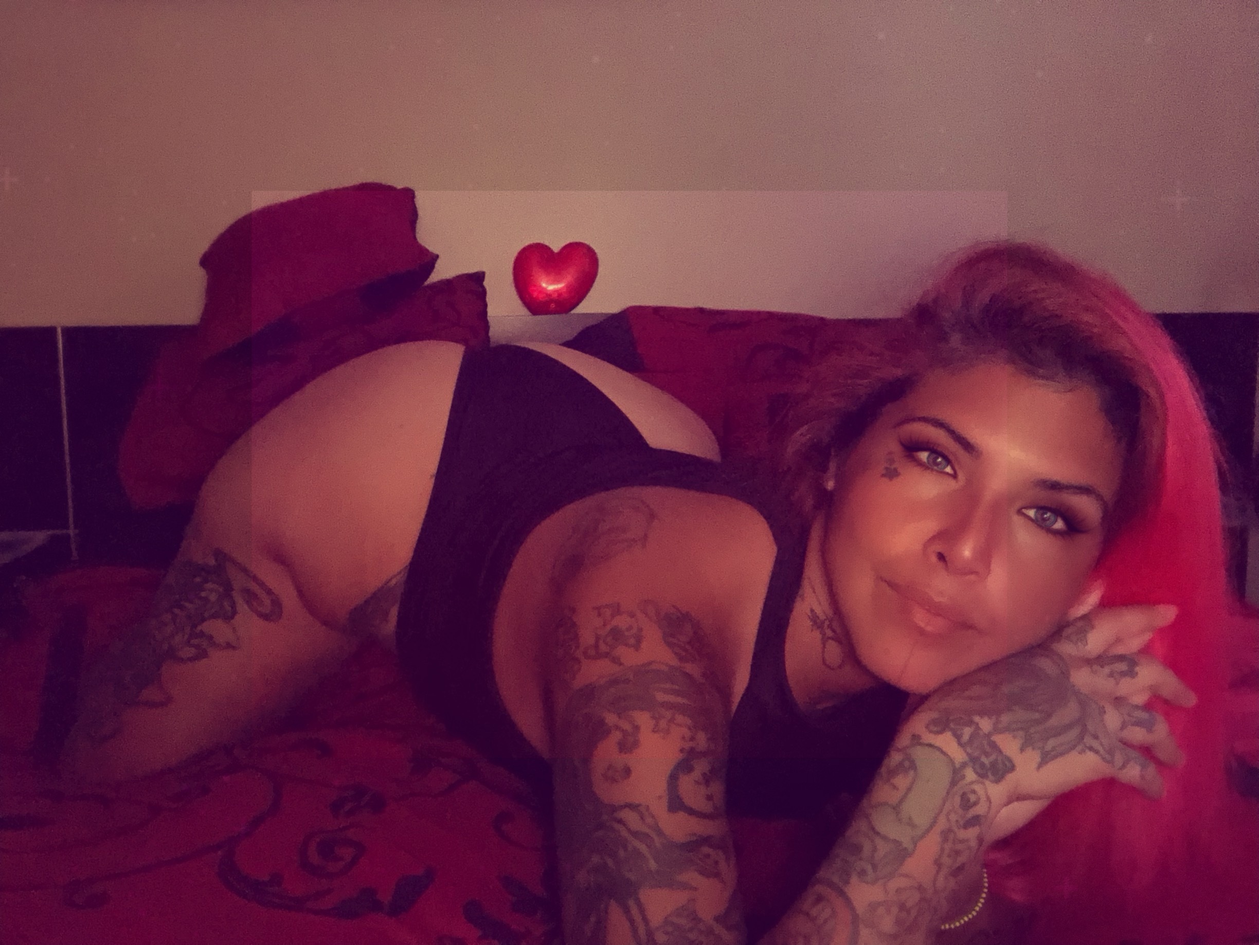 FreakyKiss OnlyFans header