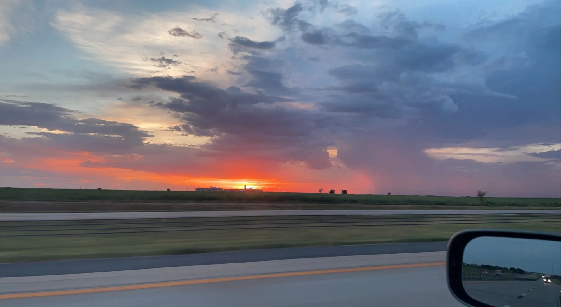 😘🍀 OnlyFans header