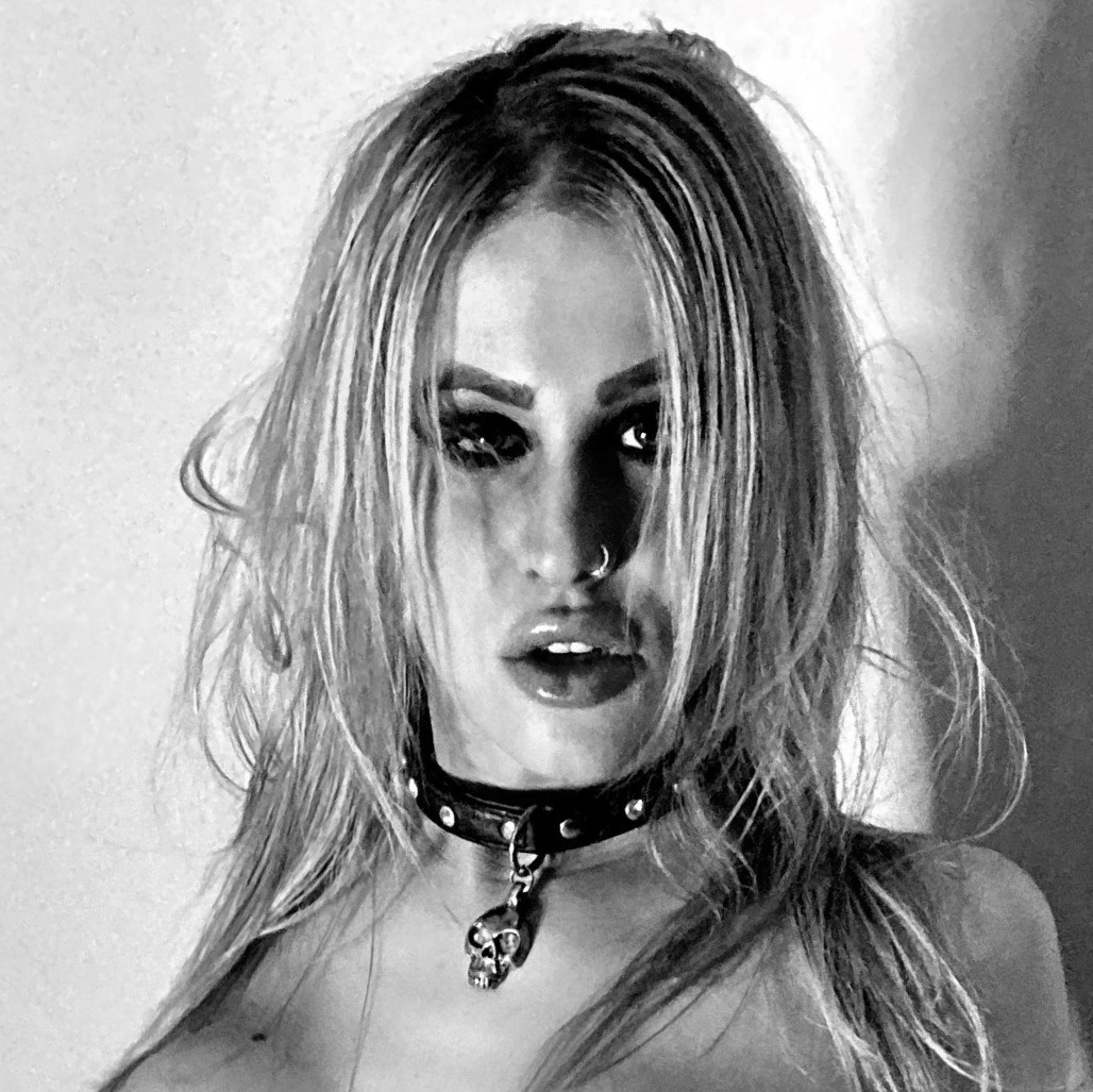 Free Avril Vixxxen OnlyFans