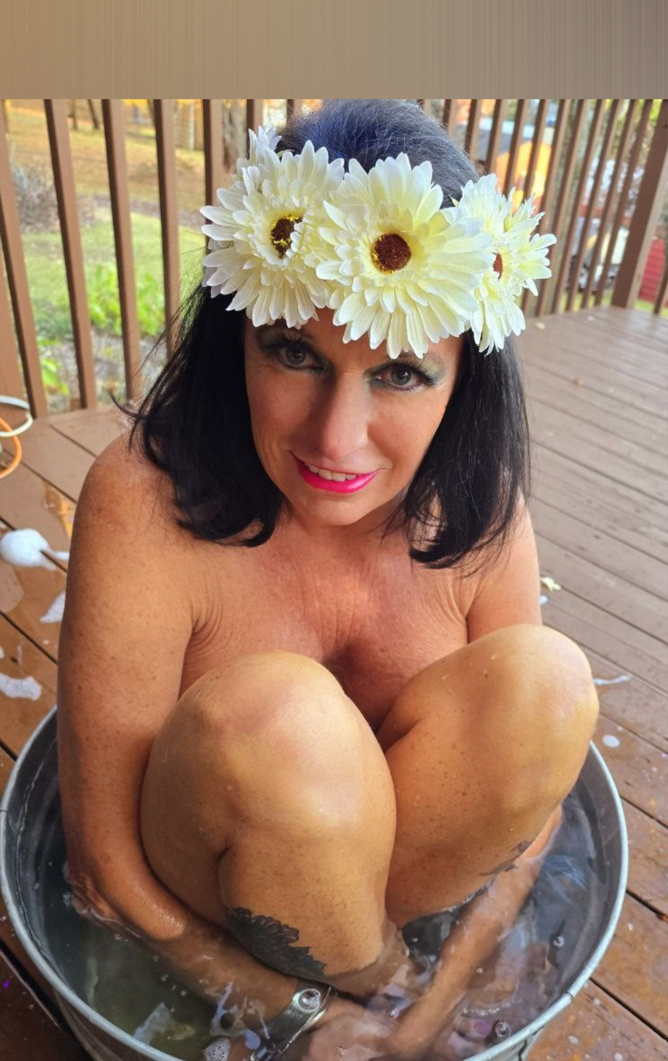 Becky's Barn 🌻 | 🟢 online