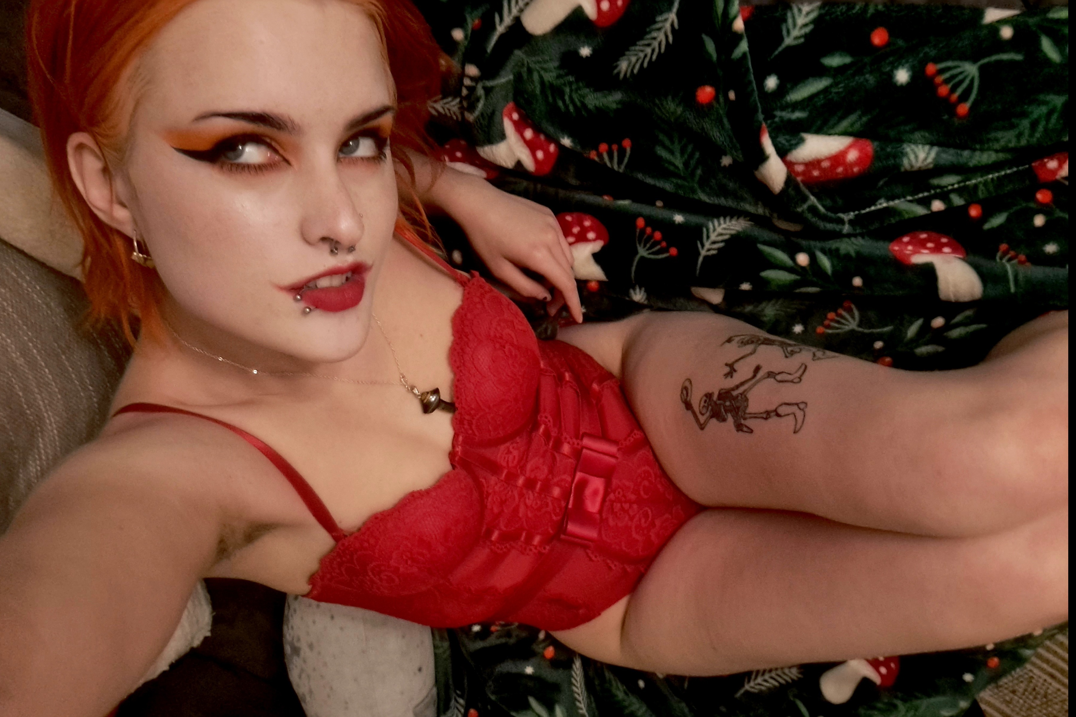 Hazel Bell •FREE PAGE• OnlyFans header