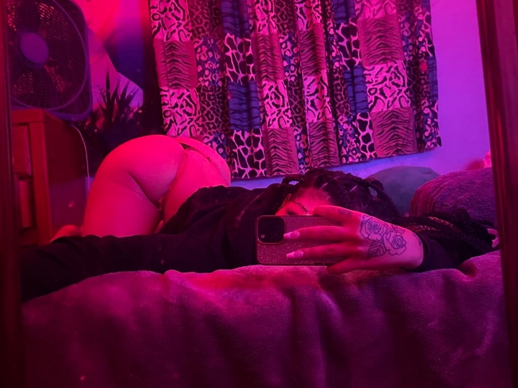 sexiest suwu OnlyFans header