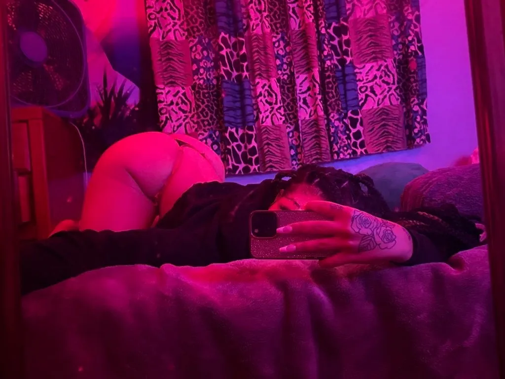 sexiest suwu OnlyFans header