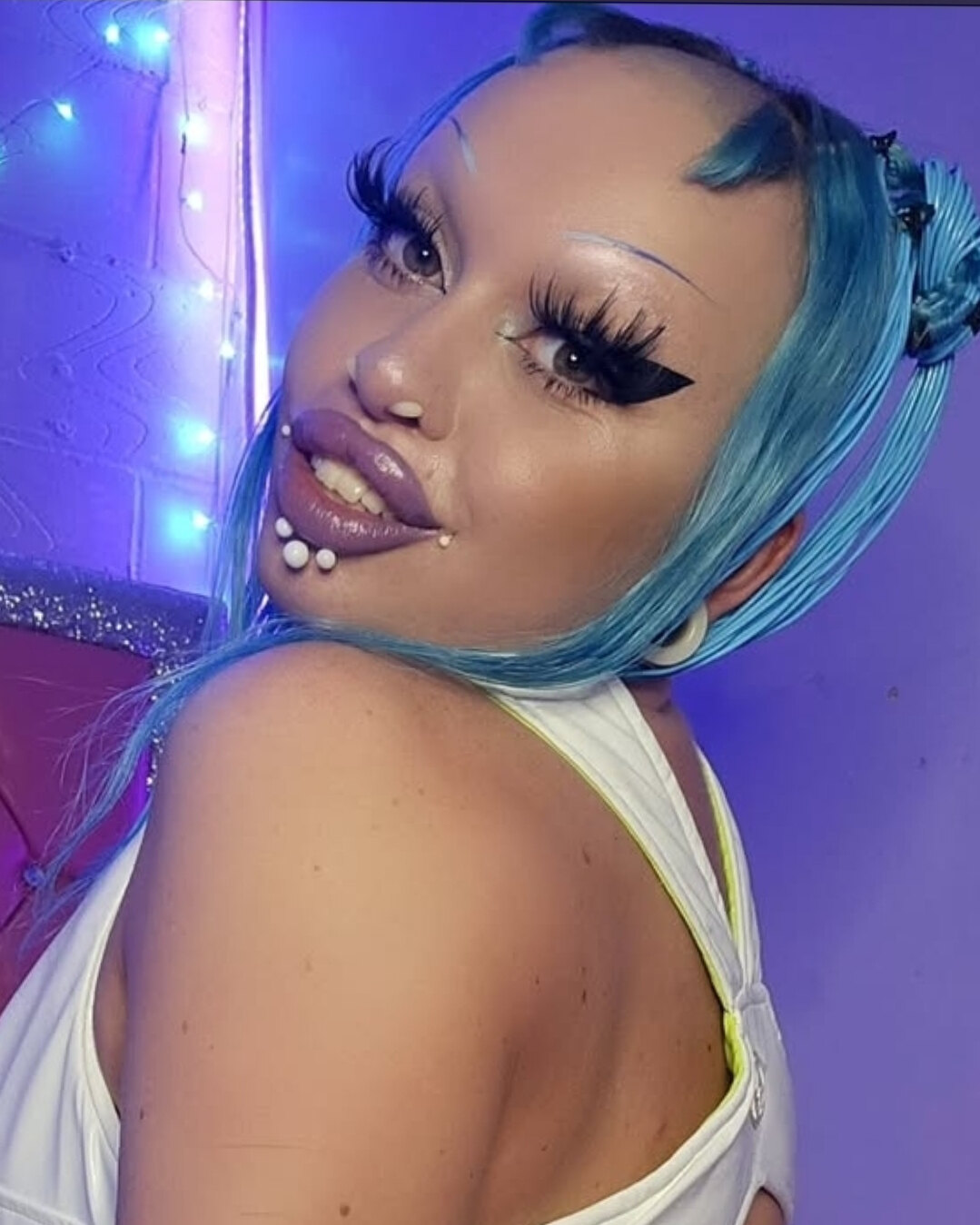 ALiEN DOLL OnlyFans