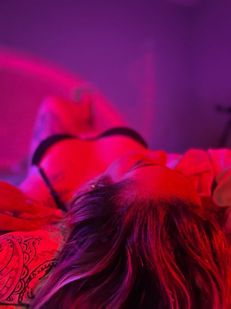 FriskyFrann OnlyFans header